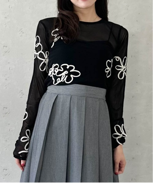 Per sist ence(パーシエンス)の「シアーフラワーコード刺繍プルオーバー(Tシャツ/カットソー・レディース・アイボリー/チャコールグレー/ブラック・FREE)」の14枚目の写真
