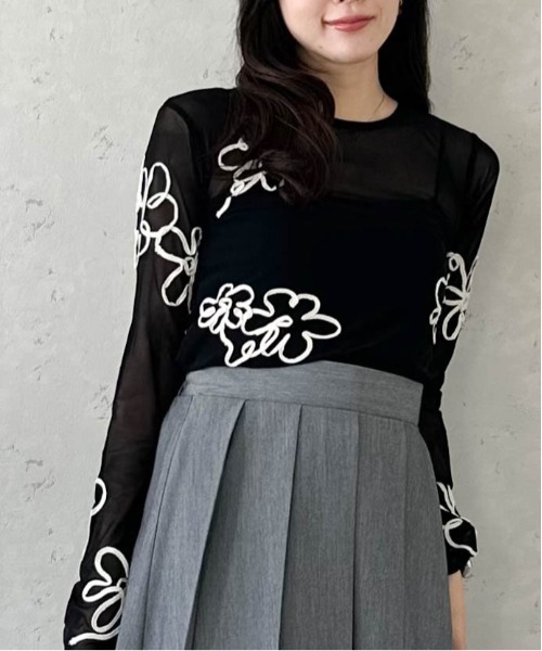 Per sist ence(パーシエンス)の「シアーフラワーコード刺繍プルオーバー(Tシャツ/カットソー・レディース・アイボリー/チャコールグレー/ブラック・FREE)」の16枚目の写真