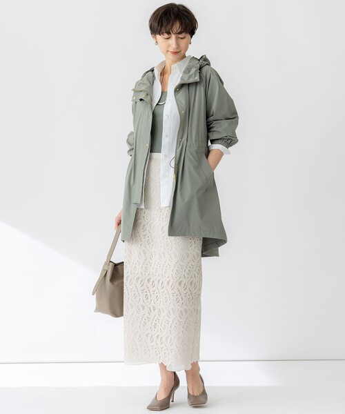 23区 S(ニジュウサンクチイサイサイズ)の「【撥水加工】ナイロン2WAYストレッチ フーデットアウター(ナイロンジャケット・レディース・グレー系/カーキ系/ベージュ系・30/32/34)」の10枚目の写真