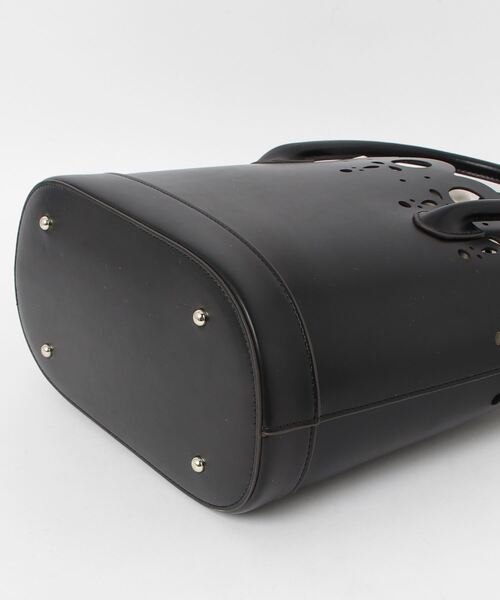 artemis by DIANA(アルテミスバイダイアナ)の「スカラップデザイン インナーバッグ付きハンドバッグ(ハンドバッグ・レディース・ブラック/アイボリー/イエロー・FREE)」の21枚目の写真