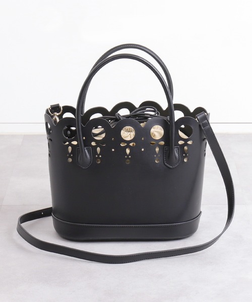 artemis by DIANA(アルテミスバイダイアナ)の「スカラップデザイン インナーバッグ付きハンドバッグ(ハンドバッグ・レディース・ブラック/アイボリー/イエロー・FREE)」の3枚目の写真