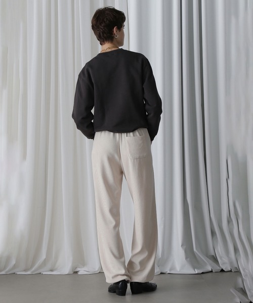 ROSE BUD（ローズバッド）の「【WEB・一部店舗限定】PHOT PRINT SWEAT（スウェット・レディース・ブラック/グレー・ONE SIZE）」の5枚目の写真