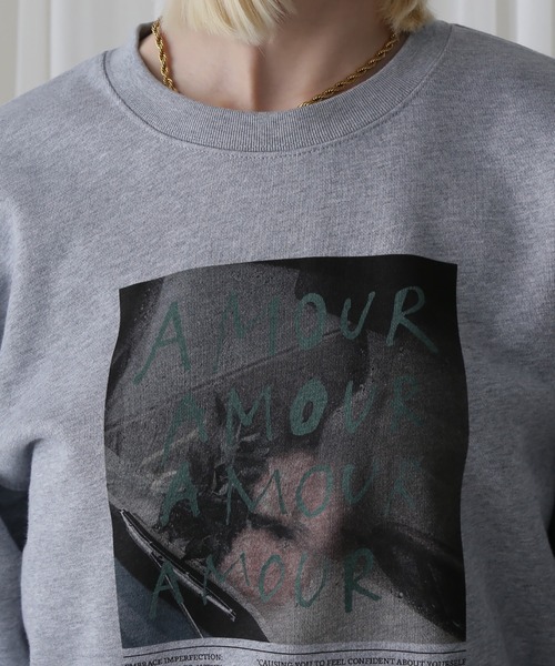 ROSE BUD（ローズバッド）の「【WEB・一部店舗限定】PHOT PRINT SWEAT（スウェット・レディース・ブラック/グレー・ONE SIZE）」の16枚目の写真