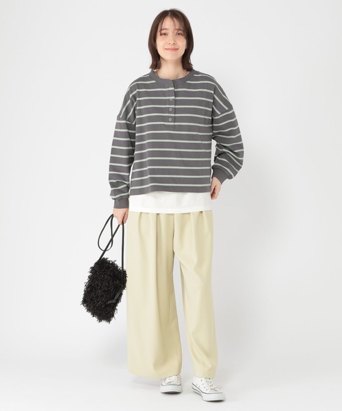 studio CLIP（スタディオクリップ）の「【ONKUL掲載商品】ヘンリーネックマルチボーダープルオーバー（Tシャツ/カットソー・レディース・ネイビー/スモーク/レッド・FREE）」の8枚目の写真