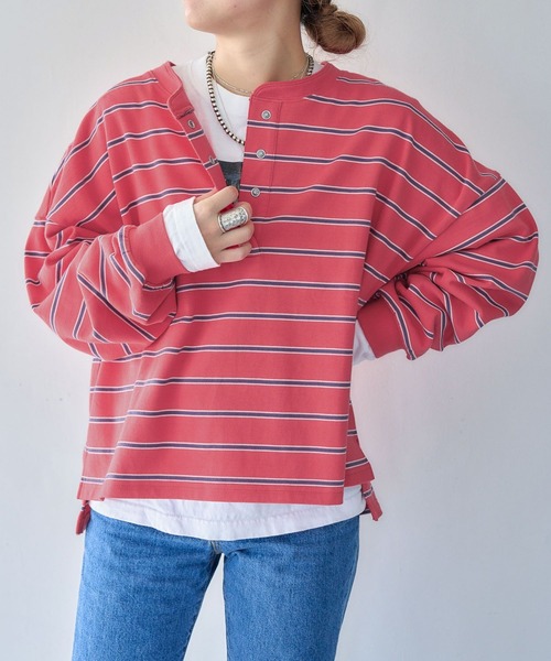 studio CLIP（スタディオクリップ）の「【ONKUL掲載商品】ヘンリーネックマルチボーダープルオーバー（Tシャツ/カットソー・レディース・ネイビー/スモーク/レッド・FREE）」の10枚目の写真