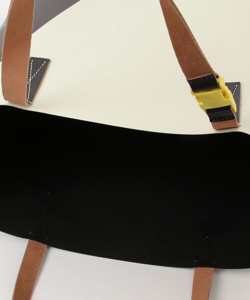 MARNI（マルニ）の「TPU COLOR BLOCKED / トートバッグ（トートバッグ・メンズ・アイボリー系・ONE SIZE）」の4枚目の写真