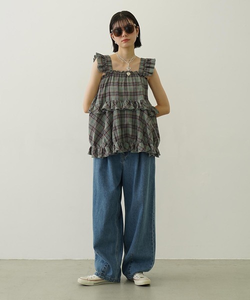 MILKFED.（ミルクフェド）の「TUCK DENIM PANTS（デニムパンツ・レディース・ライトブルー/ライトインディゴブルー/オフホワイト・M/S）」の7枚目の写真