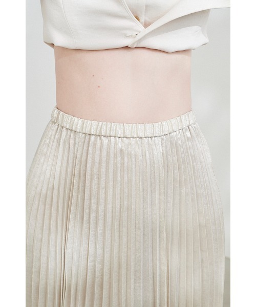 Estella.K(エステラケー)の「Siena Pleated Skirt シャイニーアコーディオンプリーツスカート(スカート・レディース・アイボリー/ブラック/シルバー・FREE)」の6枚目の写真
