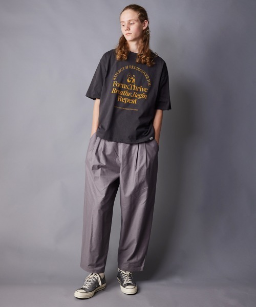 rehacer（レアセル）の「rehacer : Breathe Flower Vintage Wash T-Shirt / ブレスフラワービンテージウオッシュTシャツ（Tシャツ/カットソー・メンズ・スミクロ/ベージュ・SMALL/MEDIUM/LARGE/X-LARGE）」の5枚目の写真