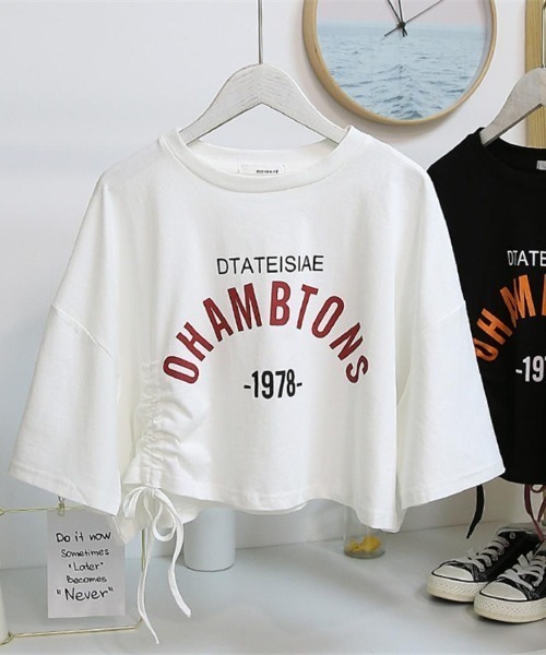 maison de LATIR(メゾンドラティール)の「ギャザーリボンロゴデザイン夏服Tシャツ イージーケア白Tシャツ(Tシャツ/カットソー・レディース・ブラック/オレンジ/ホワイト/ピンク/グリーン・ONESIZE)」の2枚目の写真