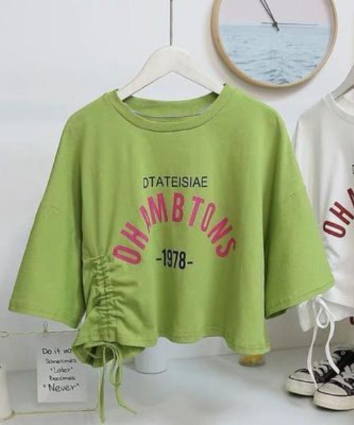 maison de LATIR(メゾンドラティール)の「ギャザーリボンロゴデザイン夏服Tシャツ イージーケア白Tシャツ(Tシャツ/カットソー・レディース・ブラック/オレンジ/ホワイト/ピンク/グリーン・ONESIZE)」の3枚目の写真
