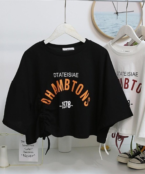 maison de LATIR(メゾンドラティール)の「ギャザーリボンロゴデザイン夏服Tシャツ イージーケア白Tシャツ(Tシャツ/カットソー・レディース・ブラック/オレンジ/ホワイト/ピンク/グリーン・ONESIZE)」の1枚目の写真