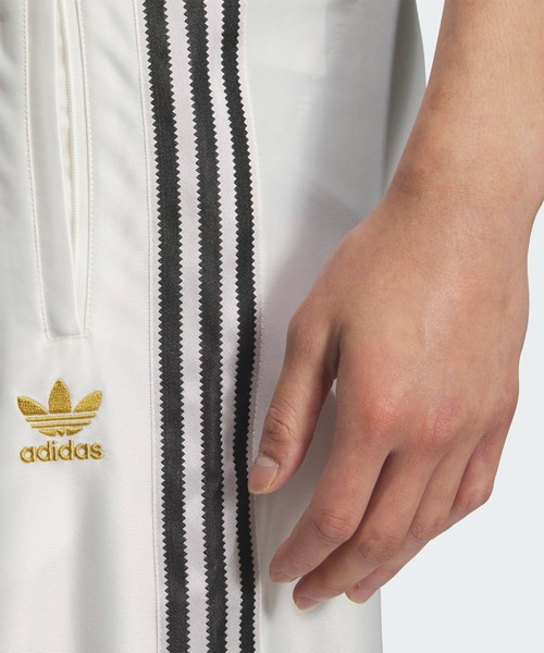 adidas（アディダス）の「SST トラックパンツ / ジャージ / アディダスオリジナルス adidas Originals（その他パンツ・メンズ・ホワイト/ブラック×ゴールド/ブラック・SMALL/MEDIUM/LARGE/X-LARGE/XX-LARGE/X-SMALL/XX-SMALL/3XL）」の6枚目の写真