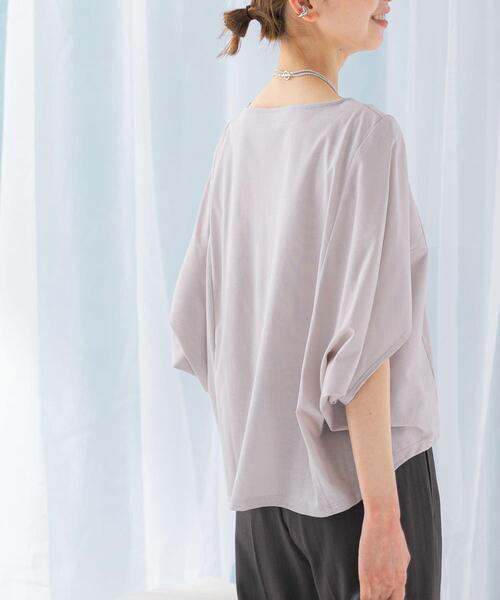 URBAN RESEARCH ROSSO WOMEN(アーバンリサーチ ロッソ)の「『一部WEB限定カラー』汗染防止5分袖ドルマンプルオーバー(Tシャツ/カットソー・レディース・グレー系その他/オフホワイト/ブルー/ネイビー/ブラウン/ボルドー・FREE)」の19枚目の写真