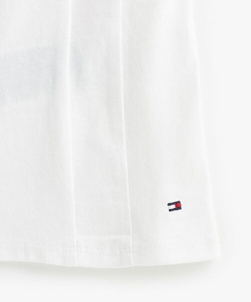 TOMMY HILFIGER(トミーヒルフィガー)の「GIRLS ブローダリーアングレーズトップ(その他トップス・キッズ・ホワイト・160cm/140cm/150cm/130cm)」の5枚目の写真