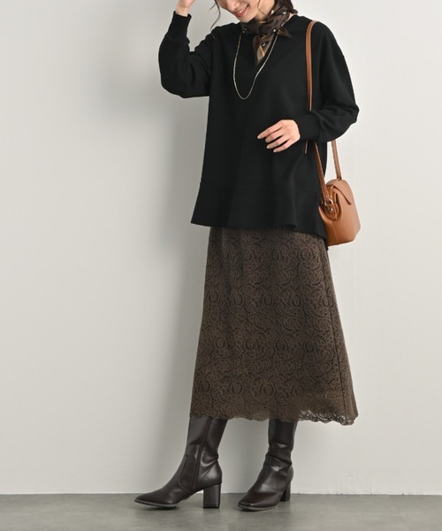 aunt lily(アントリリー)の「ふんわりフレンチテリー裾フレアーアクセントチュニックプルオーバー(Tシャツ/カットソー・レディース・ブラック/キナリ・M/L)」の2枚目の写真