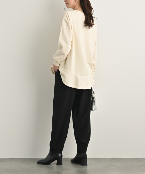aunt lily(アントリリー)の「ふんわりフレンチテリー裾フレアーアクセントチュニックプルオーバー(Tシャツ/カットソー・レディース・ブラック/キナリ・M/L)」の5枚目の写真