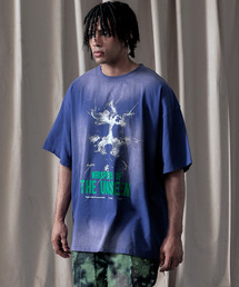 LIBERE（リベーレ）の「LIBERE リベーレ / WHISPERS OF THE UNSEEN T-SHIRT ウィスパーグラフィックプリントビッグシルエットTシャツ / 251210-251211（Tシャツ/カットソー）」