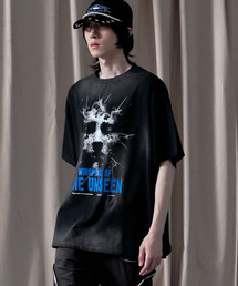 LIBERE（リベーレ）の「LIBERE リベーレ / WHISPERS OF THE UNSEEN T-SHIRT ウィスパーグラフィックプリントビッグシルエットTシャツ / 251210-251211（Tシャツ/カットソー）」
