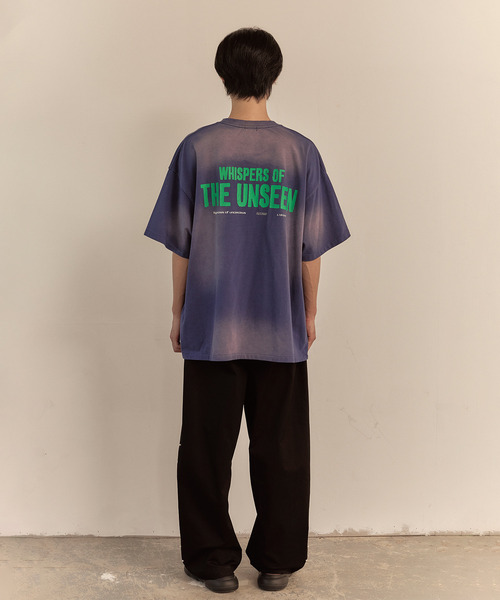 LIBERE（リベーレ）の「LIBERE リベーレ / WHISPERS OF THE UNSEEN T-SHIRT ウィスパーグラフィックプリントビッグシルエットTシャツ / 251210-251211（Tシャツ/カットソー・メンズ・ブラック/ブルー・LARGE/MEDIUM/SMALL）」の10枚目の写真