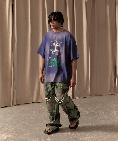 LIBERE（リベーレ）の「LIBERE リベーレ / WHISPERS OF THE UNSEEN T-SHIRT ウィスパーグラフィックプリントビッグシルエットTシャツ / 251210-251211（Tシャツ/カットソー・メンズ・ブラック/ブルー・LARGE/MEDIUM/SMALL）」の6枚目の写真