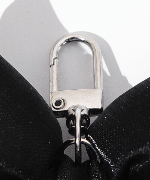 flower（フラワー）の「サテンピローリボンチャーム（キーホルダー・レディース・ピンク/ブラック・FREE）」の8枚目の写真