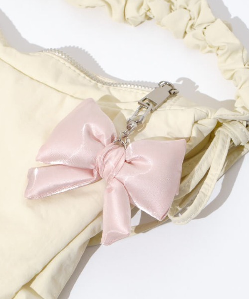 flower（フラワー）の「サテンピローリボンチャーム（キーホルダー・レディース・ピンク/ブラック・FREE）」の15枚目の写真