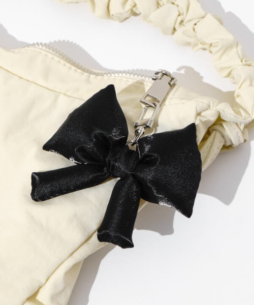 flower（フラワー）の「サテンピローリボンチャーム（キーホルダー・レディース・ピンク/ブラック・FREE）」の16枚目の写真