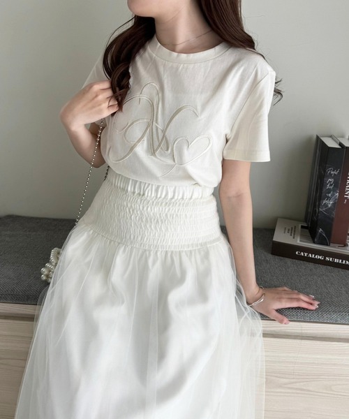 one after another NICE CLAUP（ワンアフターアナザーナイスクラップ）の「イニシャルビッグロゴ刺繍Tシャツ/リバイバル【ZOZO限定商品】（Tシャツ/カットソー・レディース・ピンク/アイボリー/ホワイト×ブラック/サックスブルー/チャコールグレー・FREE）」の7枚目の写真