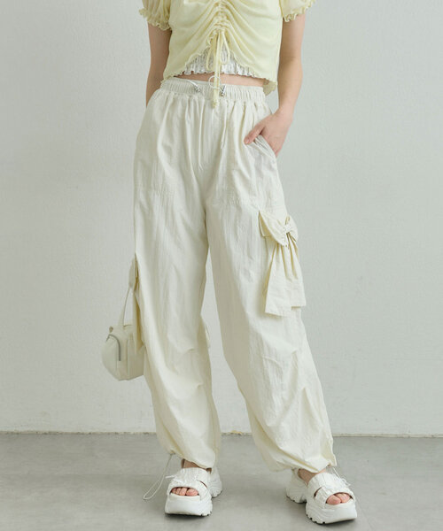 OLIVE des OLIVE（オリーブデオリーブ）の「映えカーゴパンツ（カーゴパンツ・レディース・イエロー/サックスブルー/オフホワイト・FREE）」の9枚目の写真