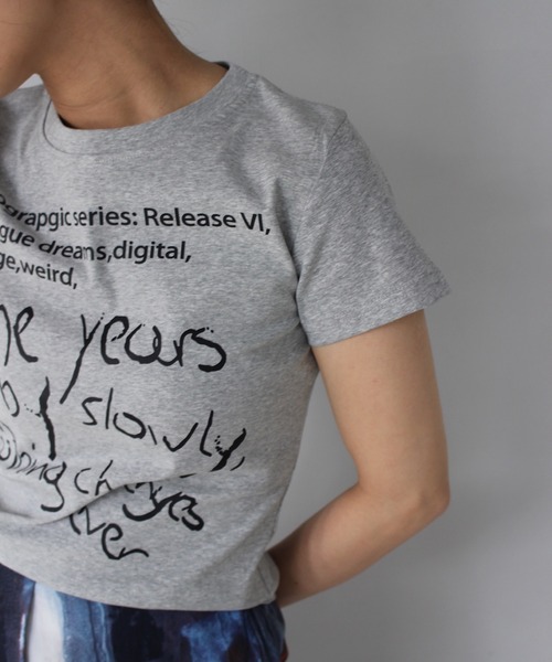 SANSeLF(サンセルフ)の「【SANSeLF】 ハンドライトTシャツ sanw25s079(Tシャツ/カットソー・レディース・グレー/ブラック/ホワイト/イエロー・FREE)」の11枚目の写真