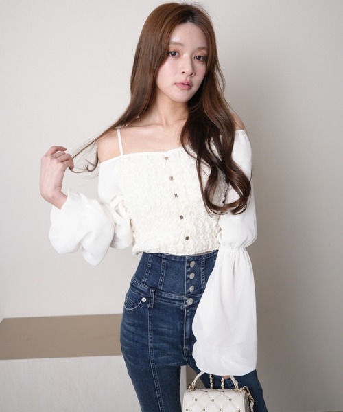 LIPSERVICE（リップサービス）の「ボリュームスリーブリンクルブラウス（シャツ/ブラウス・レディース・アイボリー/ブラック・FREE）」の4枚目の写真