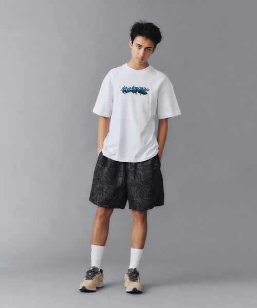 XLARGE(エクストララージ)の「AEROSOL GAFFITI S/S TEE(Tシャツ/カットソー・メンズ・ホワイト/ブラック/グリーン・L/S/M/XL)」の6枚目の写真