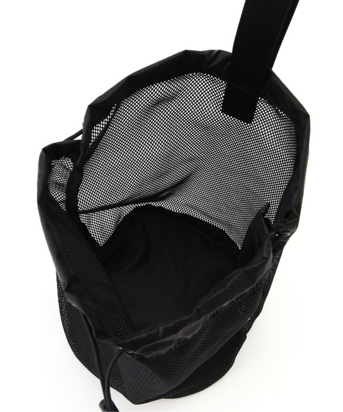 MARGARET HOWELL（マーガレットハウエル）の「NYLON MESH（ハンドバッグ・レディース・ブラック・FREE）」の2枚目の写真