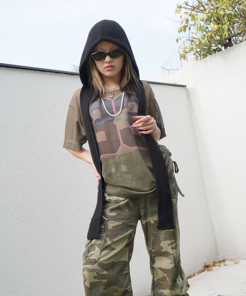 FOREVER 21（フォーエバー トゥエンティーワン）の「【ダンサーMIUさんコラボ】メッシュBIGトップス【2025SS】（Tシャツ/カットソー・レディース・ナチュラル/カーキ・FREE）」の4枚目の写真