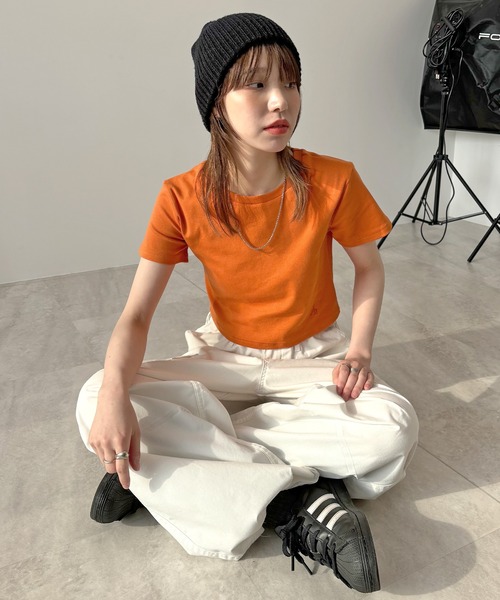 ABYS（アビス）の「ワンポイント刺繍クロップドTシャツ（Tシャツ/カットソー・レディース・ブラック/ホワイト/オレンジ・FREE）」の15枚目の写真