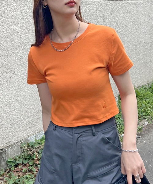 ABYS（アビス）の「ワンポイント刺繍クロップドTシャツ（Tシャツ/カットソー・レディース・ブラック/ホワイト/オレンジ・FREE）」の19枚目の写真