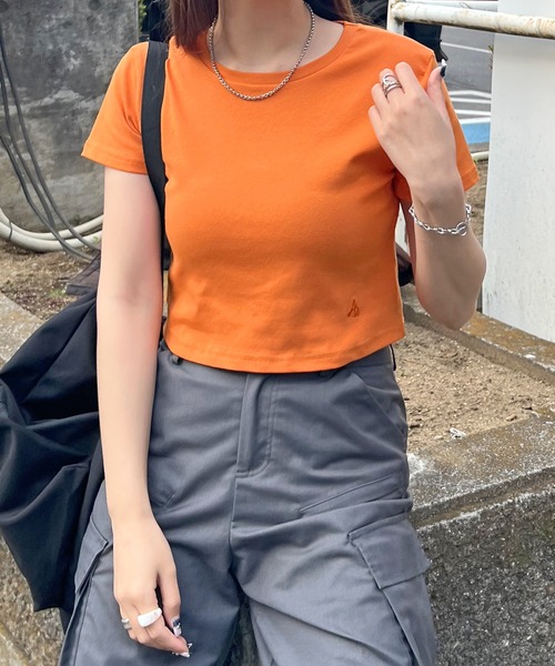 ABYS（アビス）の「ワンポイント刺繍クロップドTシャツ（Tシャツ/カットソー・レディース・ブラック/ホワイト/オレンジ・FREE）」の21枚目の写真