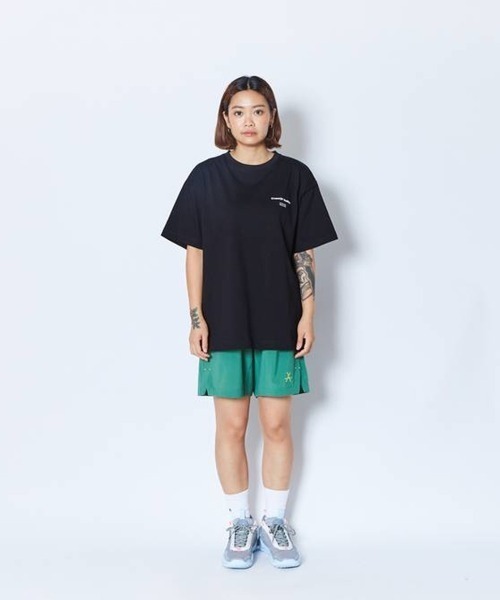 AKTR(アクター)の「AKTR CUT-UP PHOTO COTTON TEE(アクター カットアップ フォト コットン ティー)(Tシャツ/カットソー・メンズ・ブラック系/グリーン系/ベージュ系・MEDIUM/LARGE/X-LARGE/XX-LARGE)」の10枚目の写真