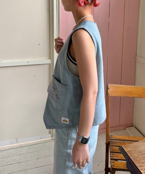 HELLO.SANFRANCISCO（ハローサンフランシスコ）の「【HELLO.SANFRANCISCO】衿取り外しデニムベスト（ベスト・レディース・サックスブルー・ONE SIZE）」の8枚目の写真