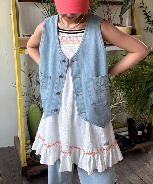 HELLO.SANFRANCISCO（ハローサンフランシスコ）の「【HELLO.SANFRANCISCO】衿取り外しデニムベスト（ベスト・レディース・サックスブルー・ONE SIZE）」の9枚目の写真
