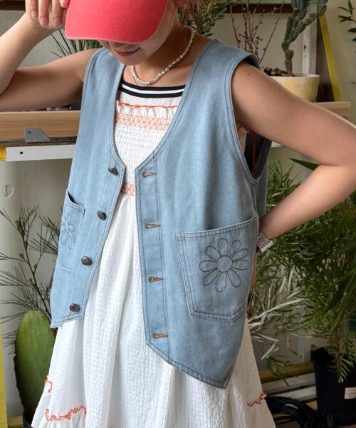 HELLO.SANFRANCISCO（ハローサンフランシスコ）の「【HELLO.SANFRANCISCO】衿取り外しデニムベスト（ベスト・レディース・サックスブルー・ONE SIZE）」の13枚目の写真