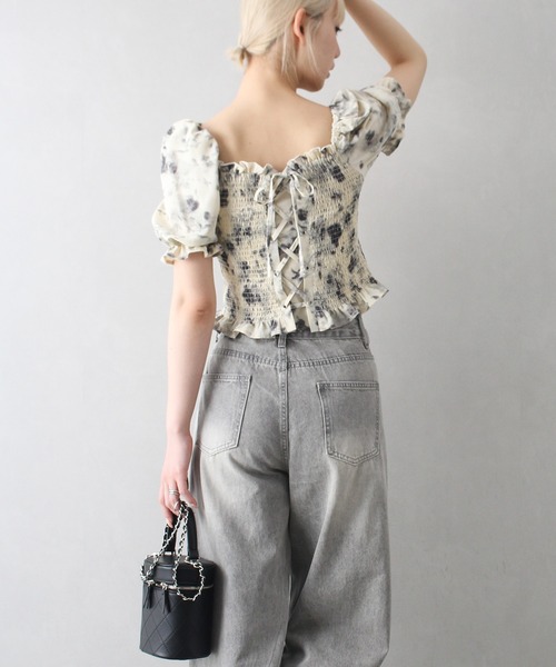 SpRay(スプレイ)の「レースアップオフショルショートスリーブブラウス(シャツ/ブラウス・レディース・ブラック×ホワイト/アイボリー/ブラック/オフホワイト・FREE)」の7枚目の写真