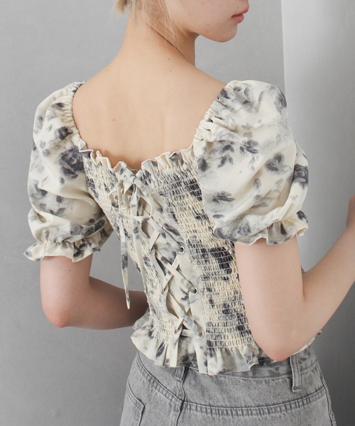 SpRay(スプレイ)の「レースアップオフショルショートスリーブブラウス(シャツ/ブラウス・レディース・ブラック×ホワイト/アイボリー/ブラック/オフホワイト・FREE)」の9枚目の写真