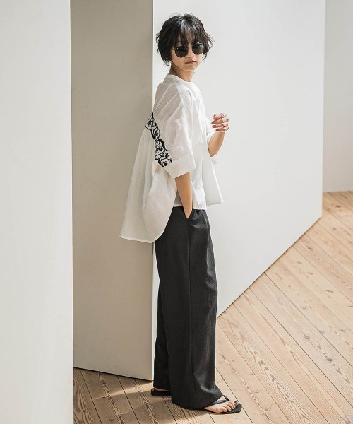 MAYSON GREY / メイソングレイ キャンブリックバックギャザー刺繍ブラウス≪手洗い可能≫ キャンブリックバックギャザー刺繍ブラウス≪手洗い可能