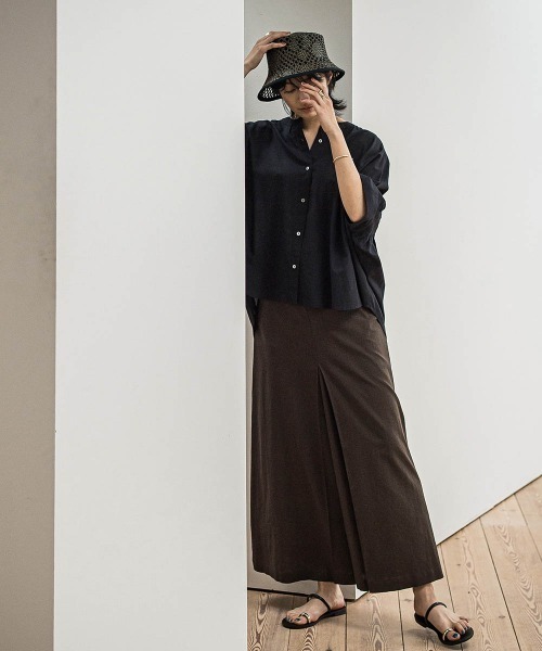 MAYSON GREY(メイソングレイ)の「キャンブリックバックギャザー刺繍ブラウス≪手洗い可能≫(シャツ/ブラウス・レディース・ブラック/オフホワイト/ネイビー/ベージュ・M)」の8枚目の写真