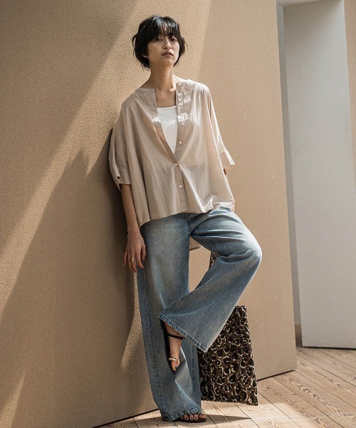 MAYSON GREY(メイソングレイ)の「キャンブリックバックギャザー刺繍ブラウス≪手洗い可能≫(シャツ/ブラウス・レディース・ブラック/オフホワイト/ネイビー/ベージュ・M)」の19枚目の写真