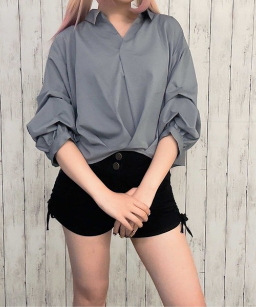GORGE（ゴージ）の「《抜け感×立体タック》レディース ポリエステル スキッパーシャツ ゆったりシルエット 体型カバー 春夏秋（シャツ/ブラウス・レディース・グレー/イエロー/ラベンダー/オフホワイト/ブルー・F）」の3枚目の写真