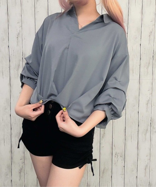 GORGE（ゴージ）の「《抜け感×立体タック》レディース ポリエステル スキッパーシャツ ゆったりシルエット 体型カバー 春夏秋（シャツ/ブラウス・レディース・グレー/イエロー/ラベンダー/オフホワイト/ブルー・F）」の19枚目の写真