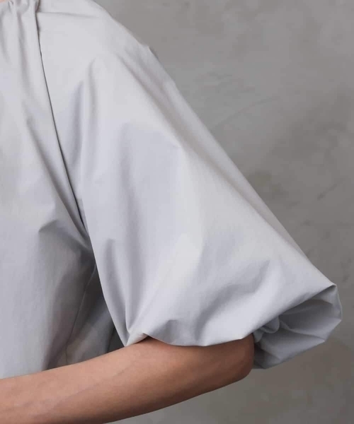 MICHEL KLEIN（ミッシェル・クラン）の「[機能性素材]スピンドルデザインワンピース（ワンピース・レディース・ライトグレー/チャコールグレー・38）」の13枚目の写真